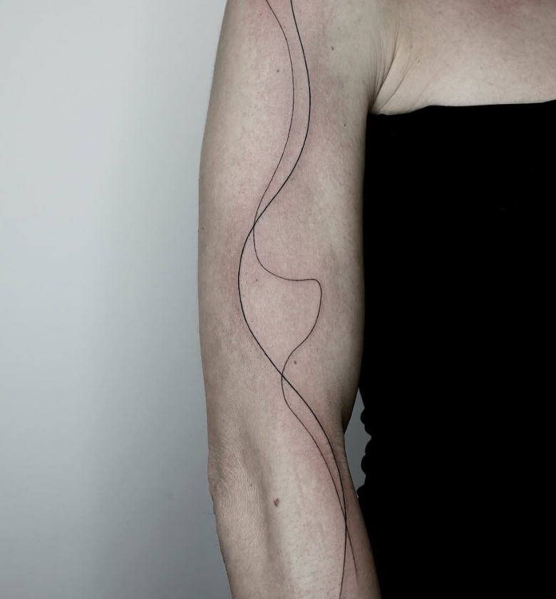 clio-gadea-lost-innocence-tattoo-linea-fina lost-innocence-tattoo-diseños-personalizados-dibujo-animado-clio-gadea