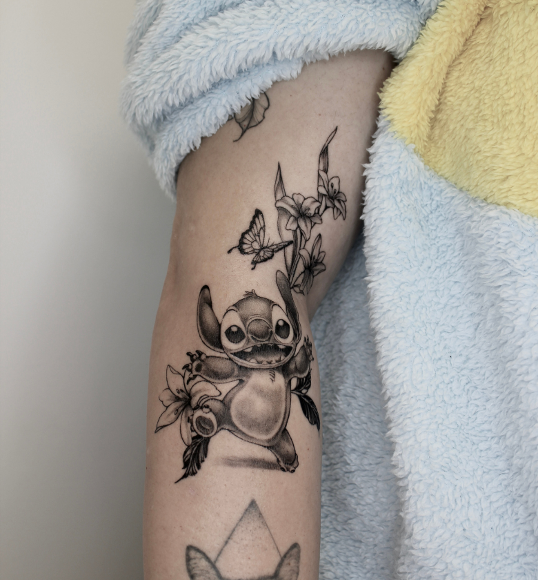 clio-gadea-lost-innocence-tattoo-microrealismo (1)