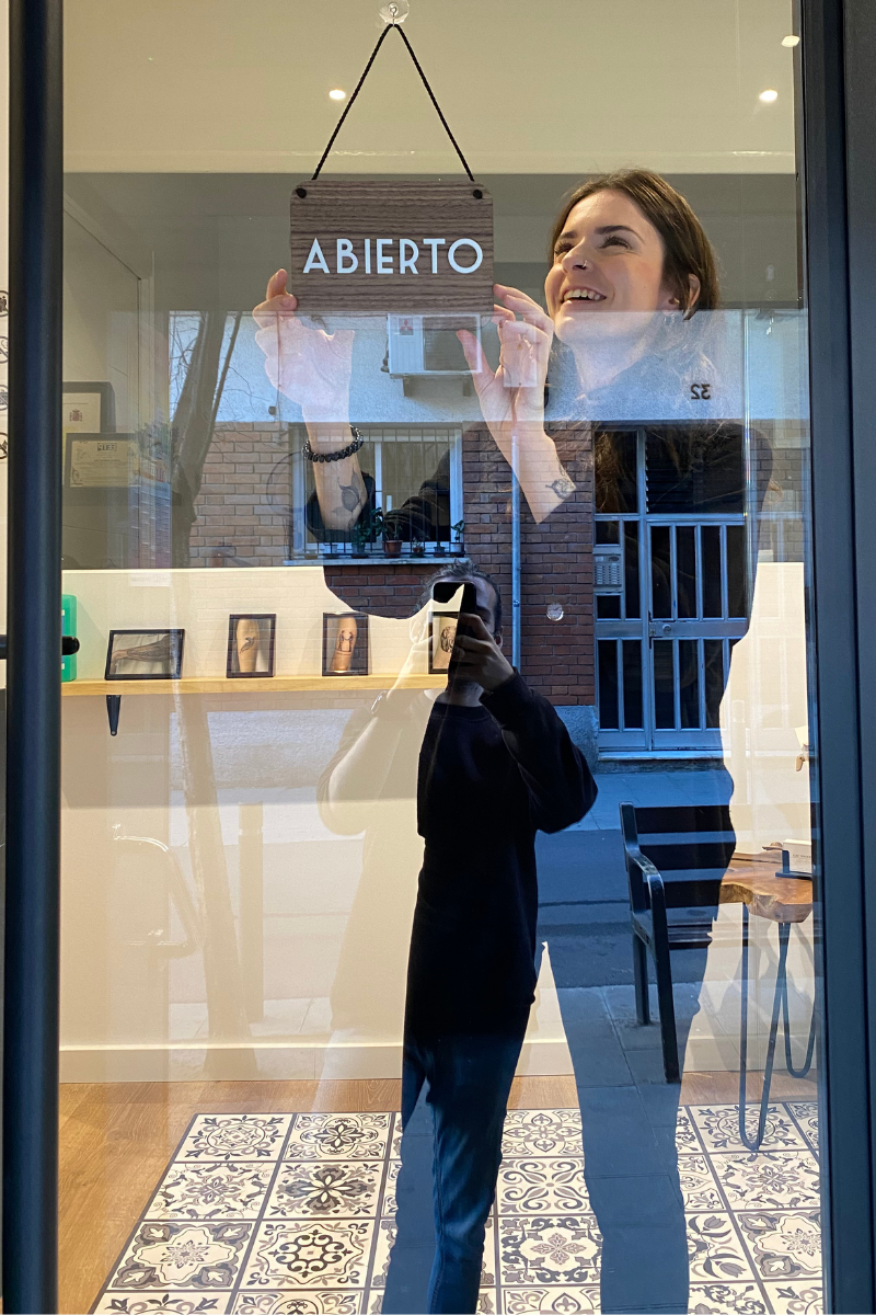 tattoo-lost-innocence-studio-barcelona-abierto-reservas-clio-gadea